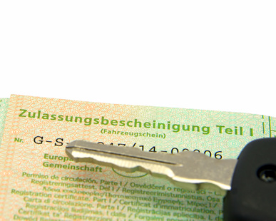 Fahrzeugschein Fahrzeugschein