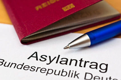 Asylantrag Asylantrag mit Reisepass
