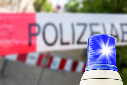 Höchststrafe für brutale Ermordung einer Hochschwangeren? Blaulicht vor einer Polizeiabsperrung