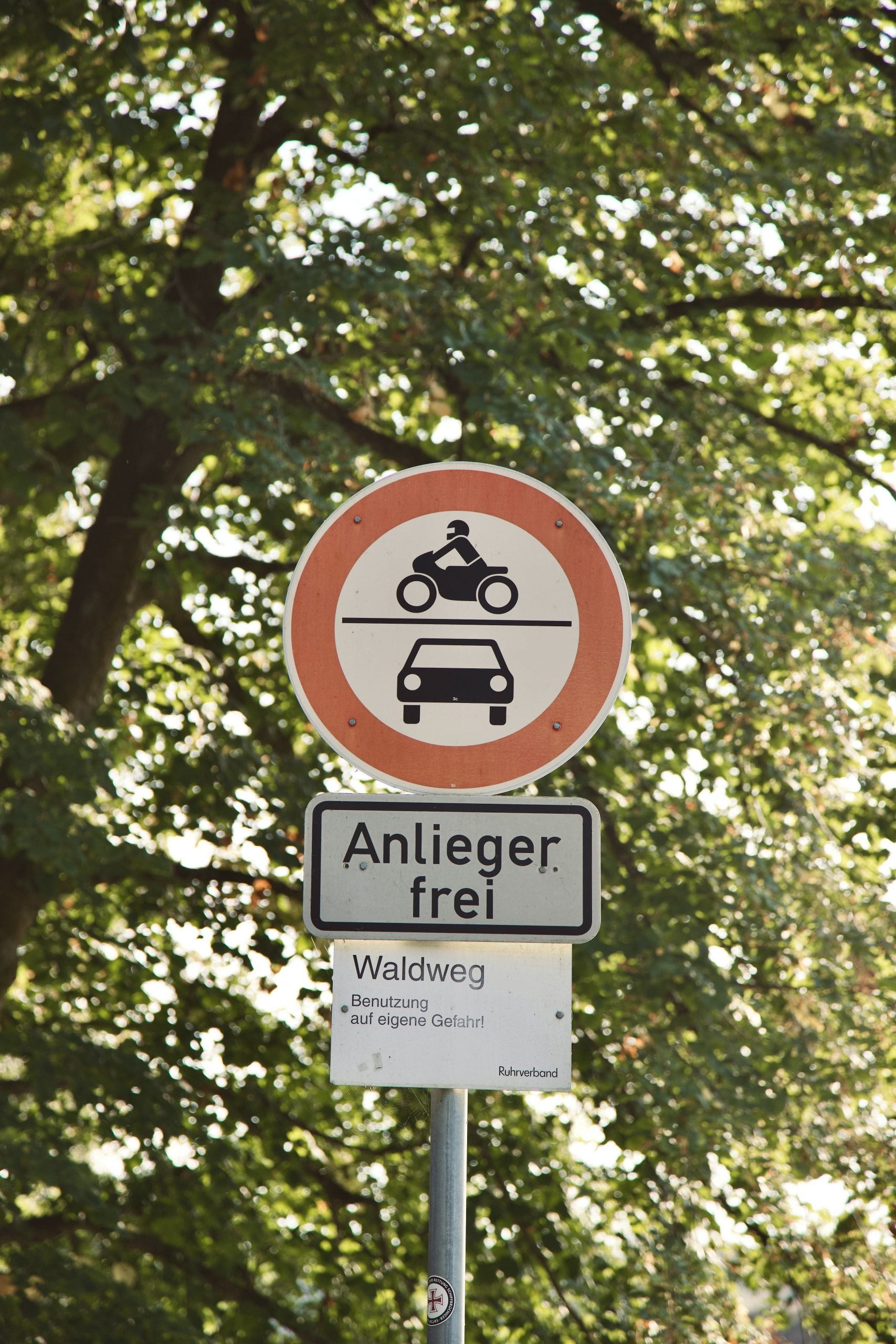 Wer darf bei "Anlieger frei" durchfahren?