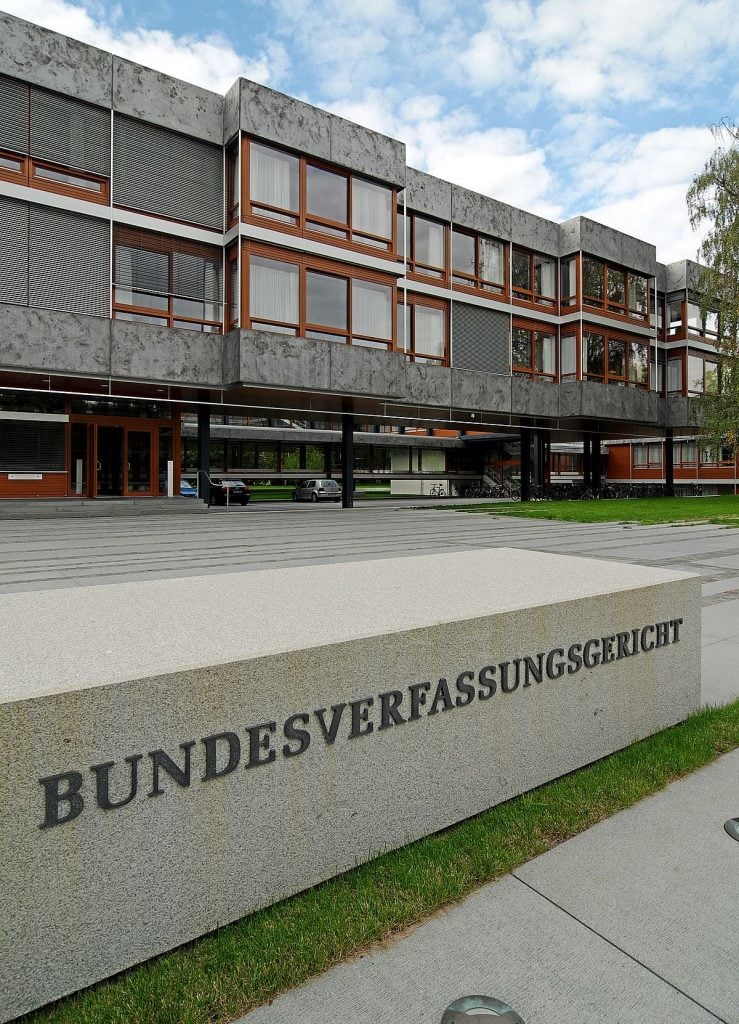 BVerfG: Impfpflicht zulässig - rechtsanwalt.com BVerfG: Impfpflicht zulässig