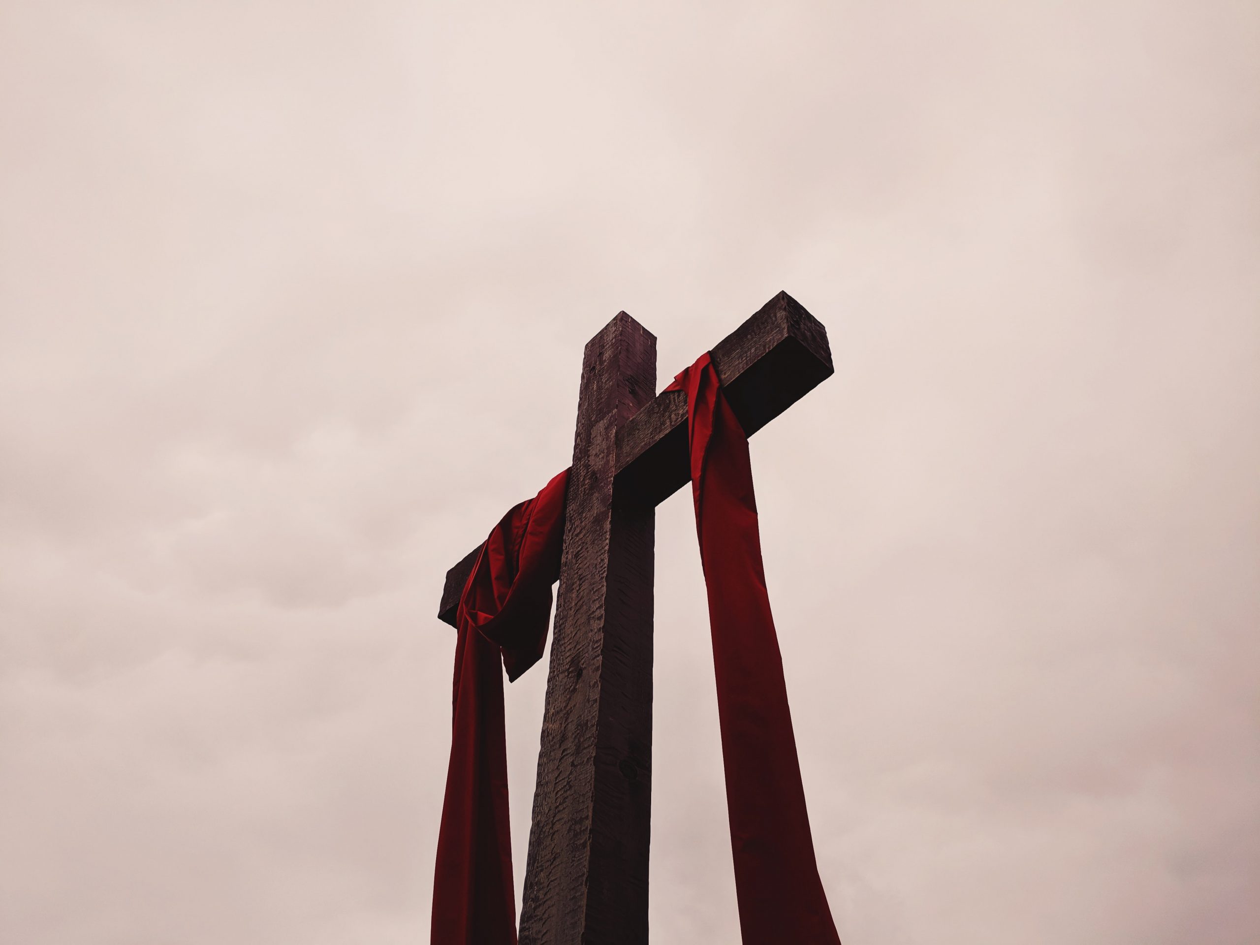 7 Meter hohes Kreuz im Garten - Ist das rechtens?