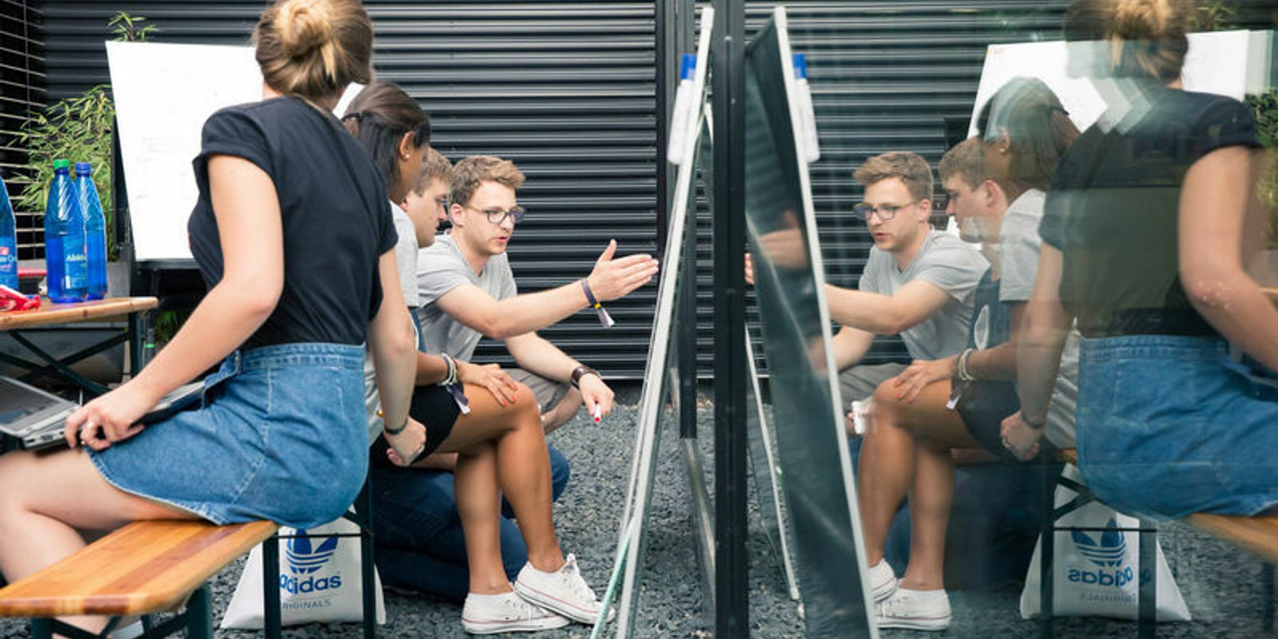 Studenten der TU München bei der Teich-Challenge