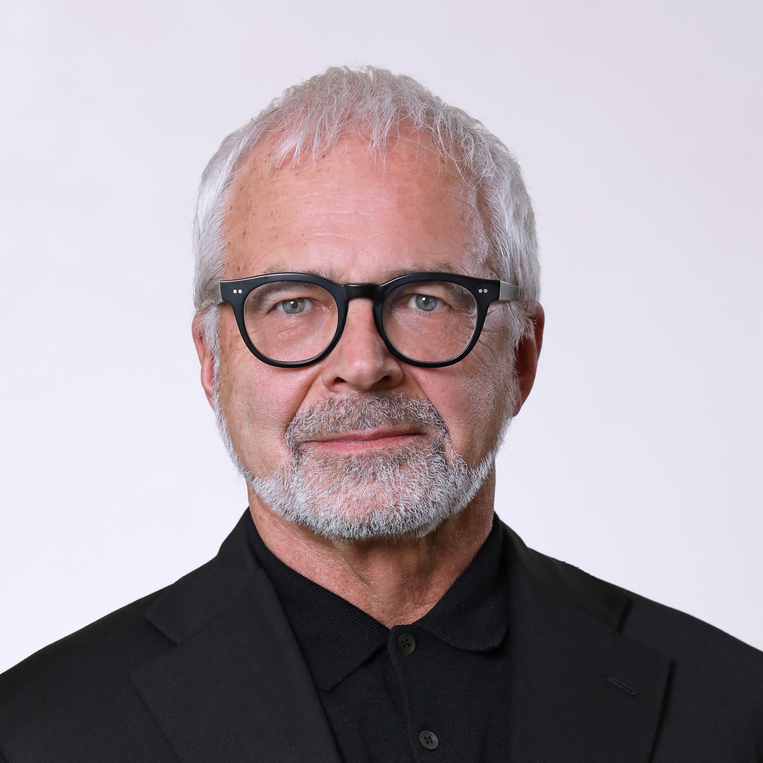 Dr. iur. Peter Marxer, LLM Vaduz - rechtsanwalt.com