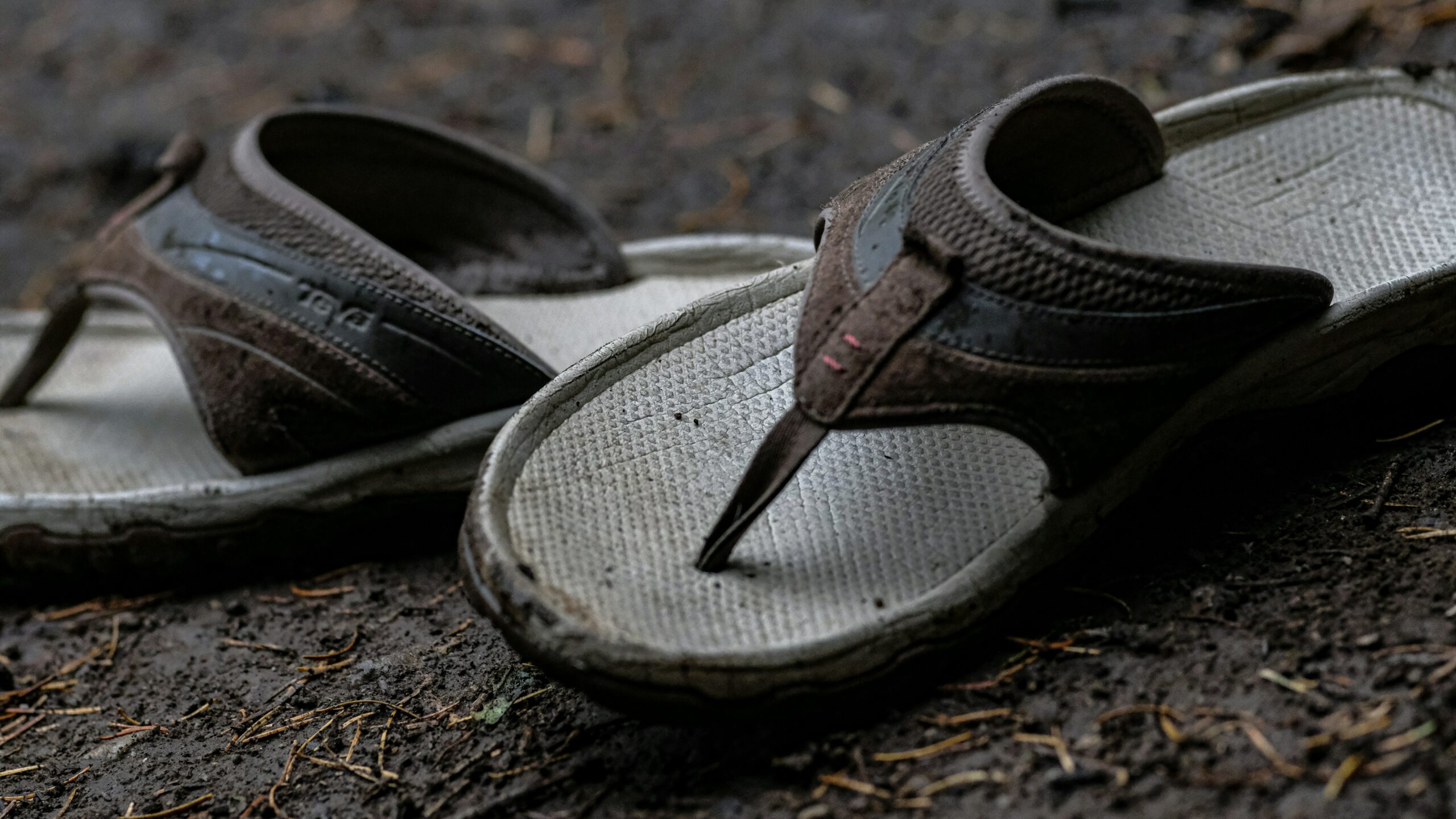 News - rechtsanwalt.com Darf man beim Autofahren Flip Flops tragen?