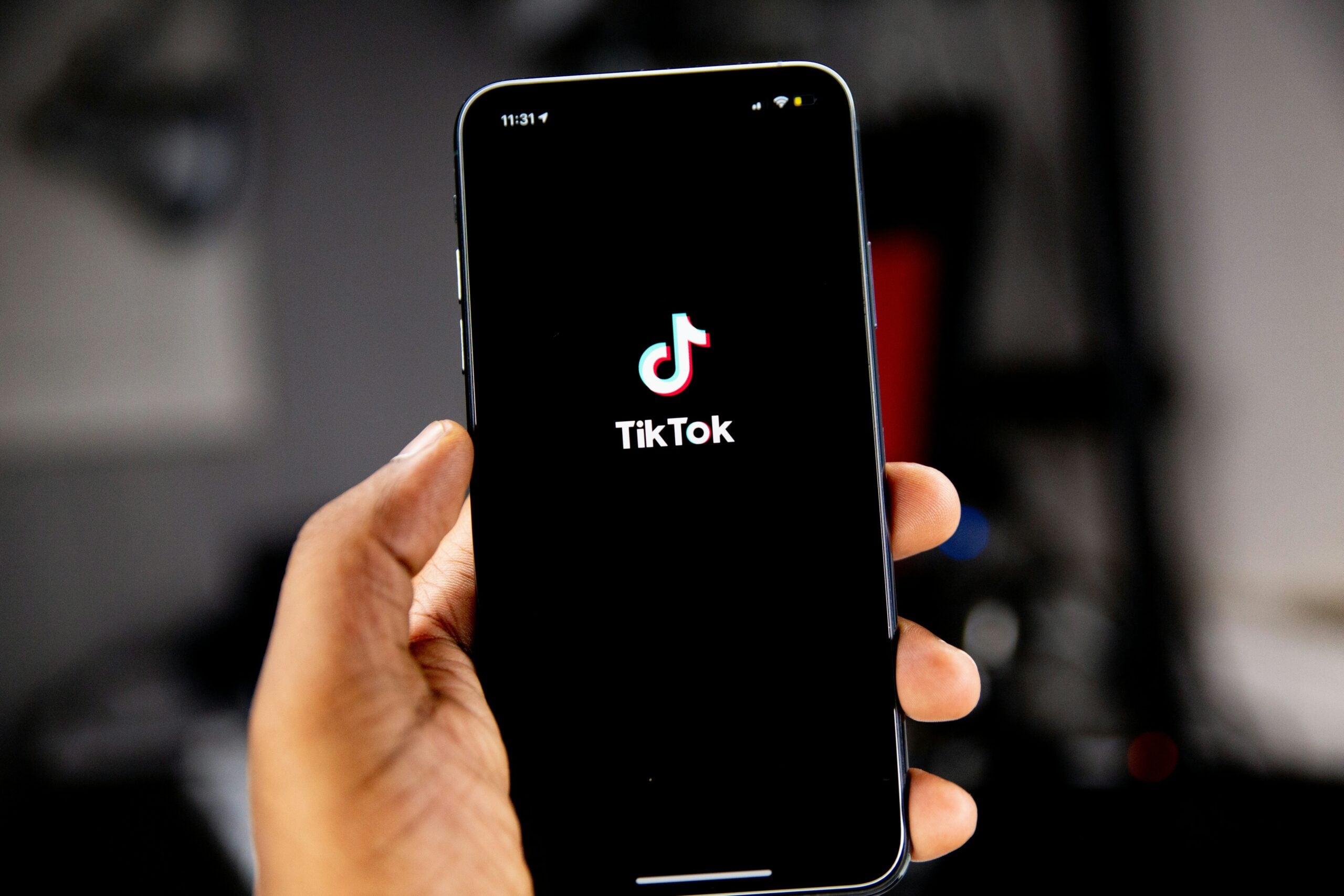 News - rechtsanwalt.com TikTok & Datenschutz: Wie tief greift die App in unsere Daten ein – und wo liegen die echten Risiken?